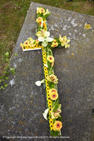 YELLOW CASKET CROSS